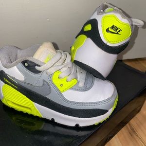 Toddler kids Nike shoe